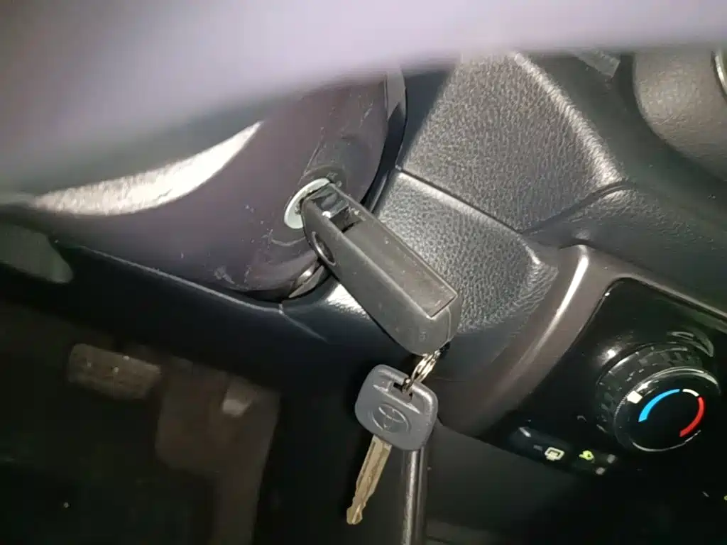 Toyota Yaris L — миниатюра 9