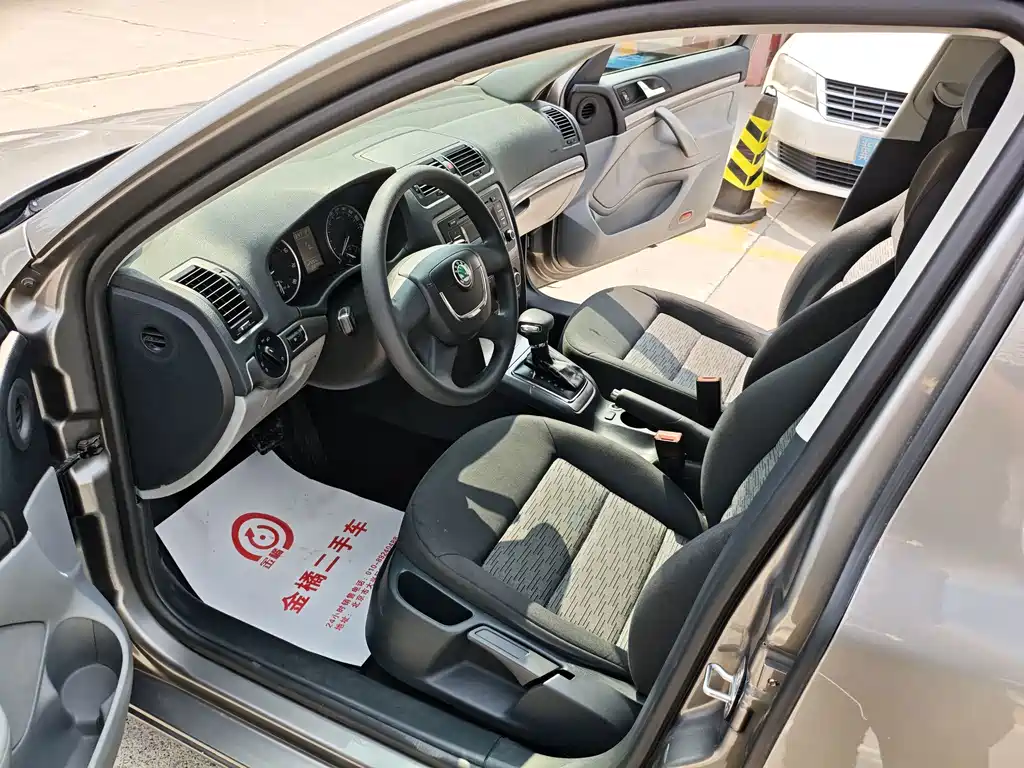 Skoda Octavia — миниатюра 8