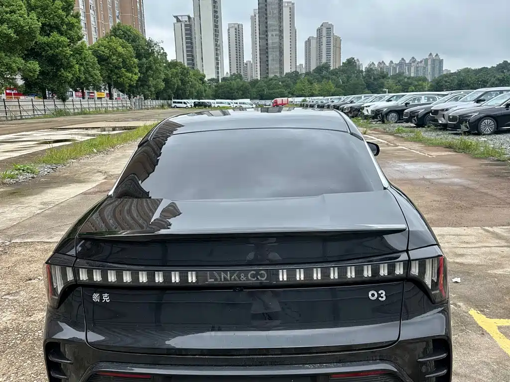 Lynk & Co 03 — миниатюра 8