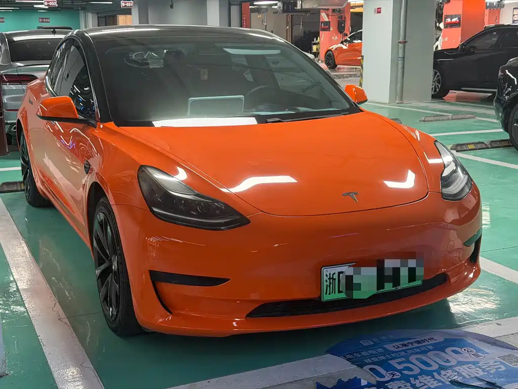 Tesla Model 3 — миниатюра 3