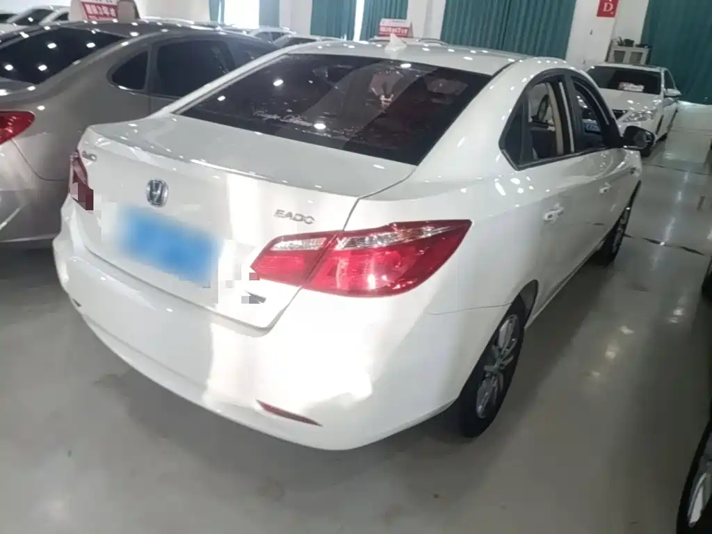Changan Eado — миниатюра 7