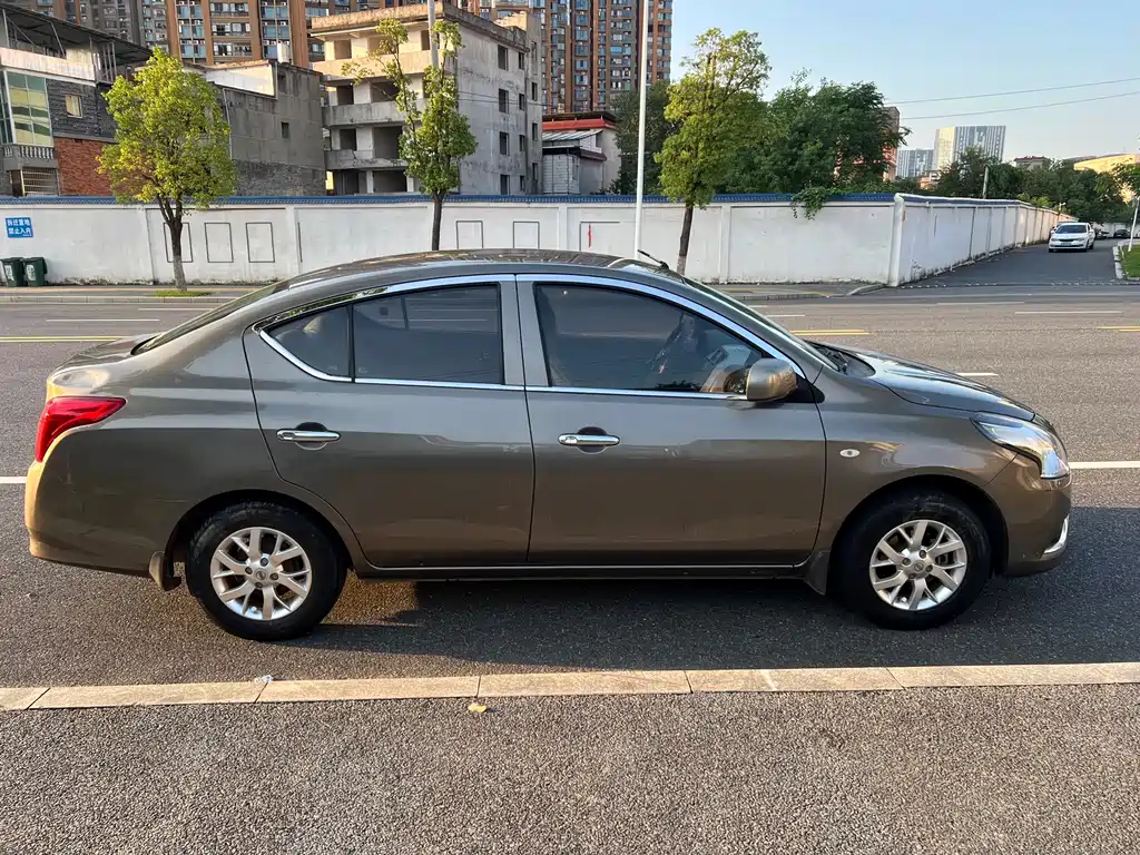 Nissan Sunny — миниатюра 14