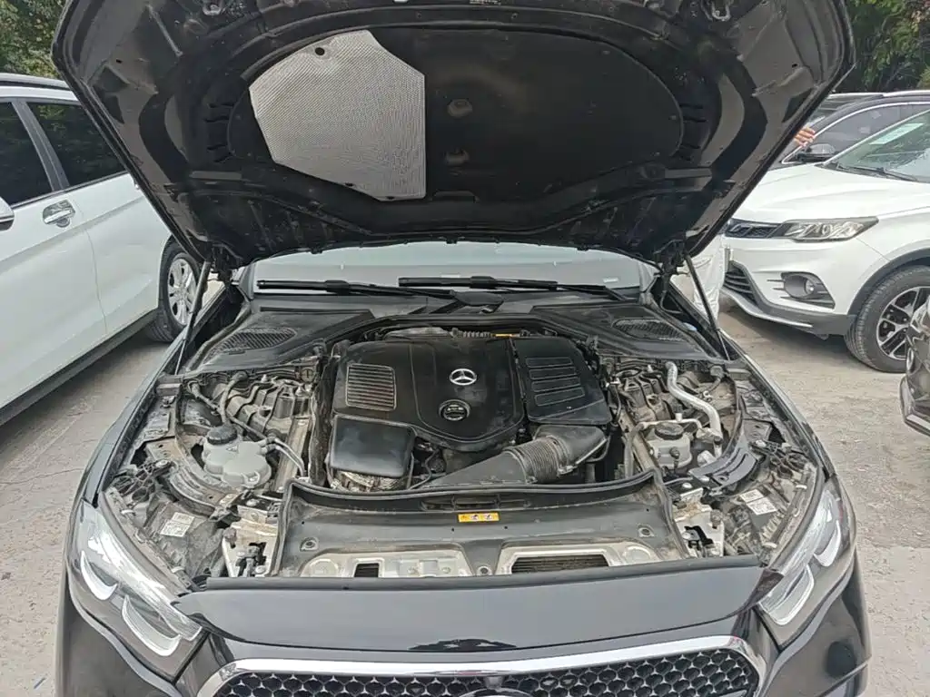 Mercedes-Benz E-Class — миниатюра 20
