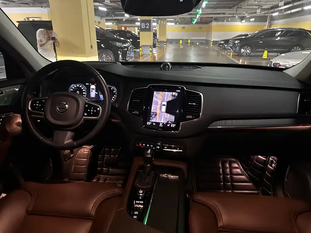 Volvo XC90 2020 T6 Luxury 7 мест