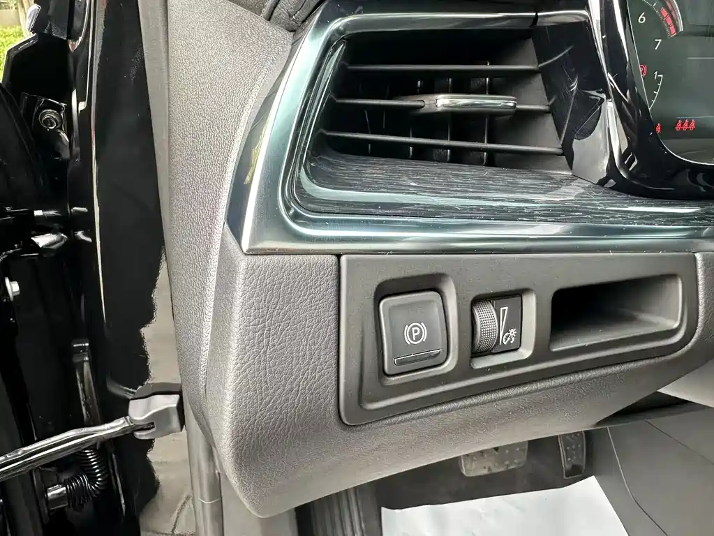 Cadillac XT5 — миниатюра 21