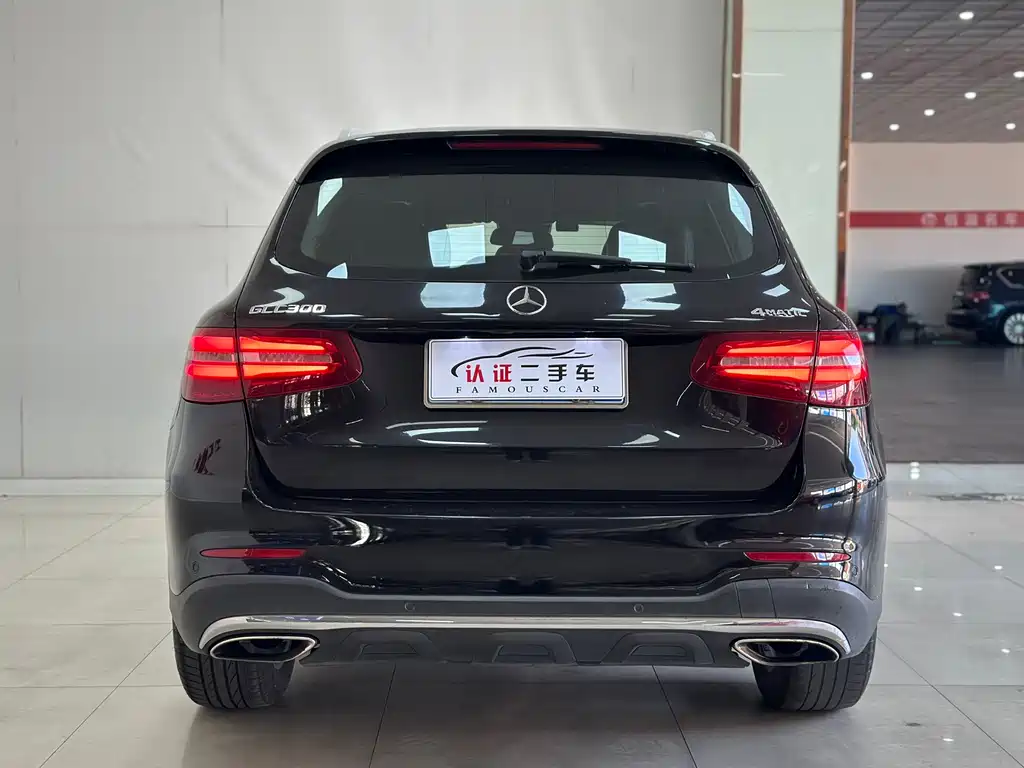 MERCEDES-BENZ GLC