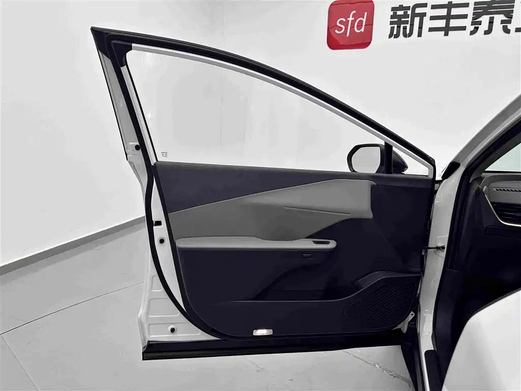 Toyota bZ3 — миниатюра 8