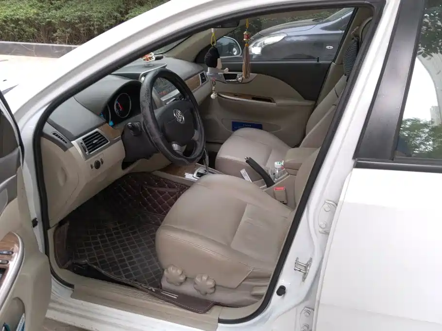 Buick Excelle — миниатюра 9