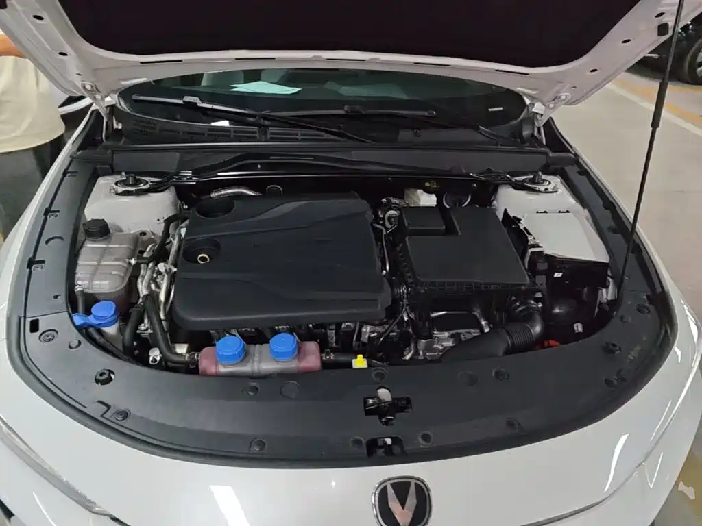 Changan UNI-V iDD — миниатюра 20