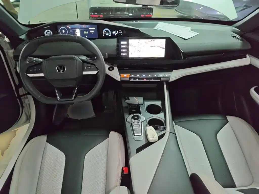 Changan UNI-V iDD — миниатюра 10