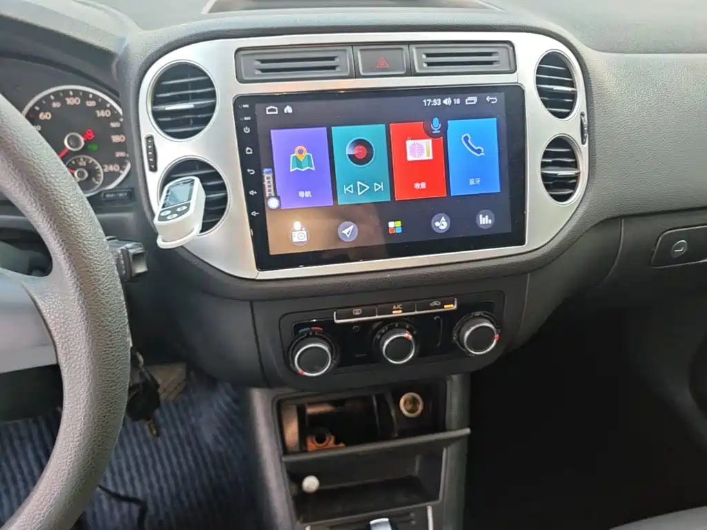 Volkswagen Tiguan — миниатюра 13