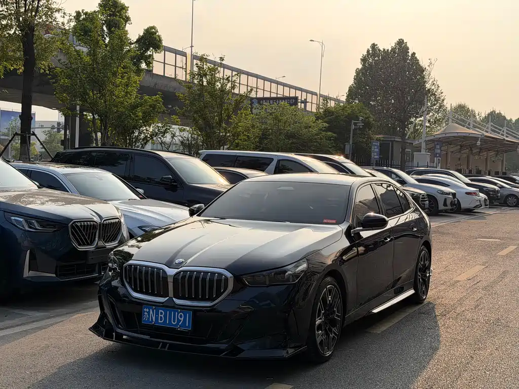 BMW 5 Series 2024