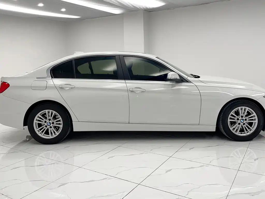 BMW 3 Series — миниатюра 5