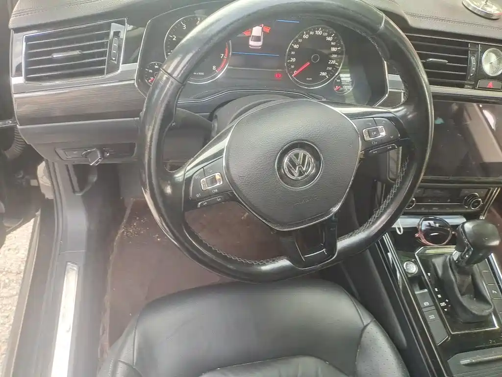 Volkswagen Phideon — миниатюра 11
