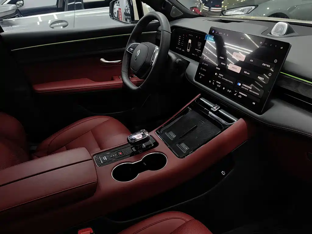 HONGMENG ZHIXING ASK THE WORLD M5