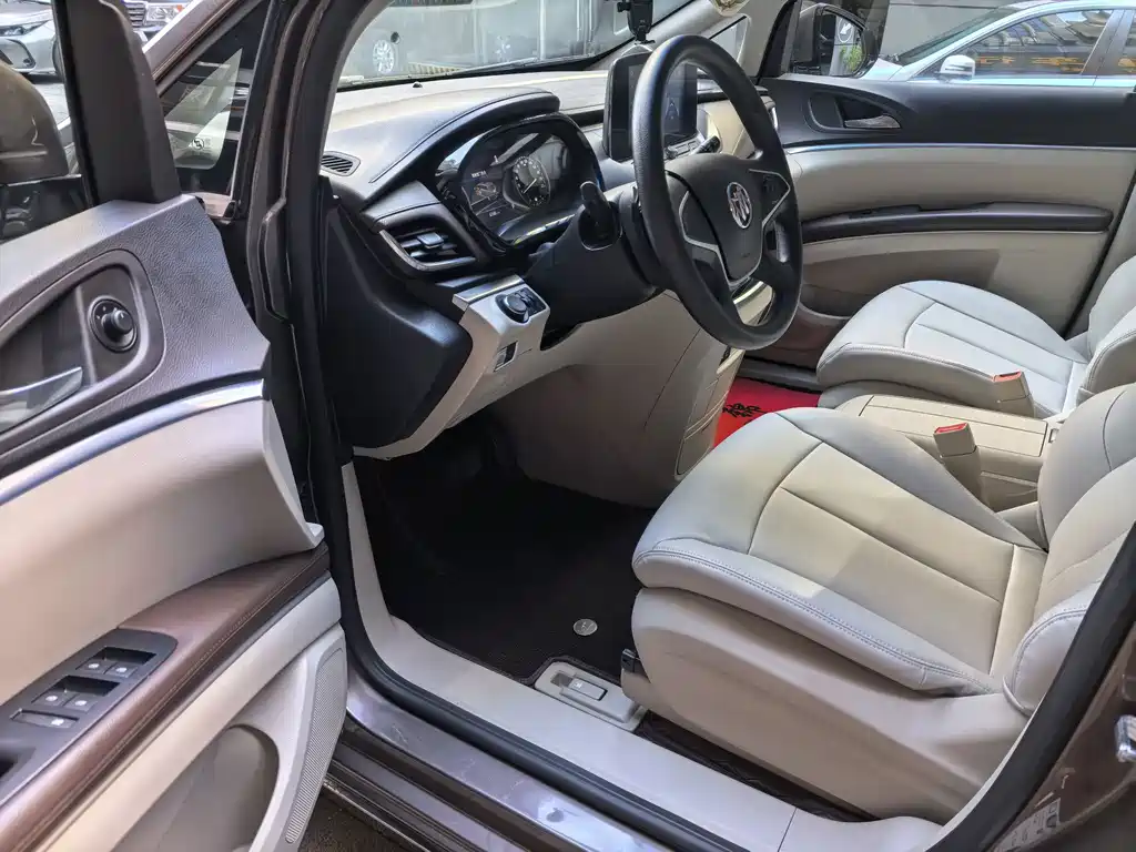 Buick GL8 — миниатюра 5