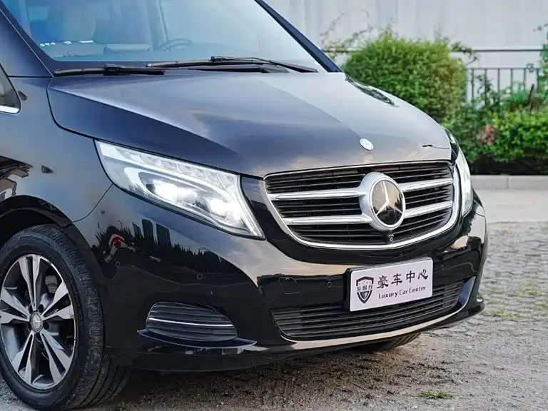 Mercedes-Benz V-Class — миниатюра 10