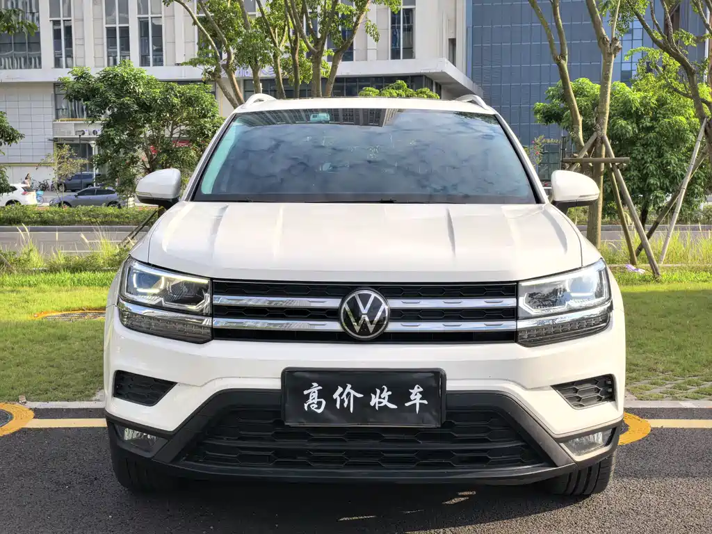 Volkswagen Tharu — миниатюра 2