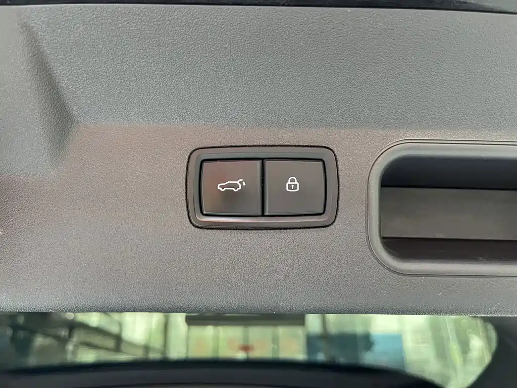 Li Auto Li ONE — миниатюра 29