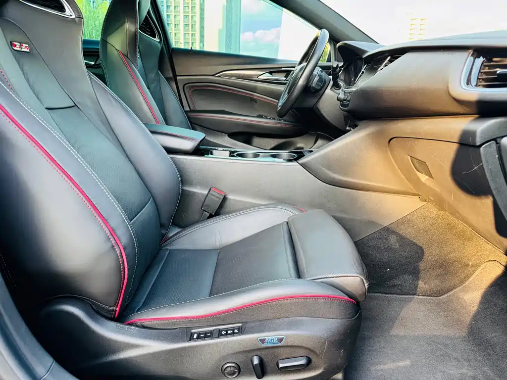 Buick Regal — миниатюра 9