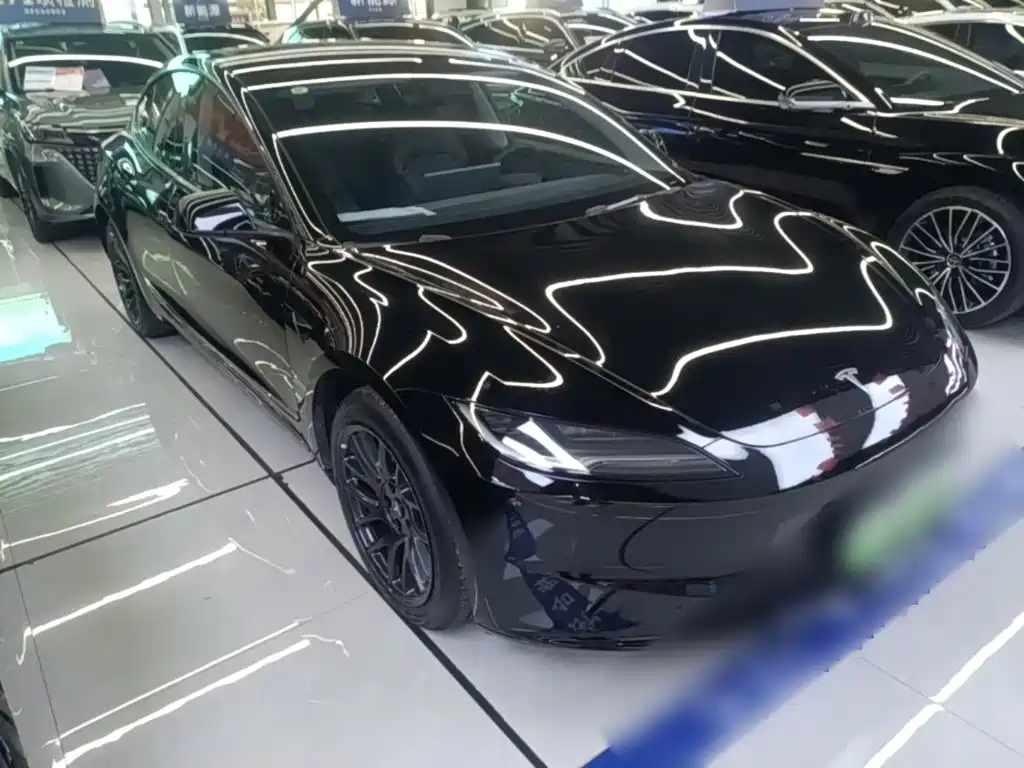 Tesla Model 3 — миниатюра 4