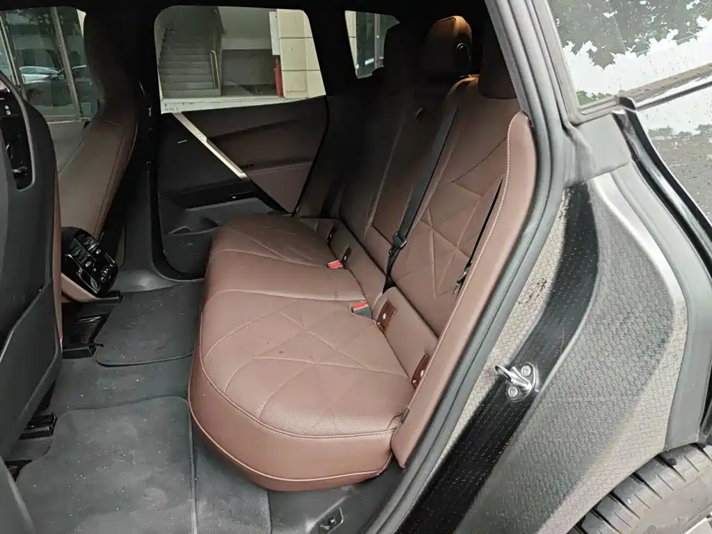 BMW iX — миниатюра 18