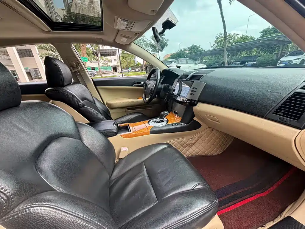 Toyota Reiz — миниатюра 8