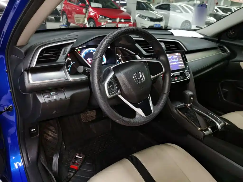 Honda Civic — миниатюра 10