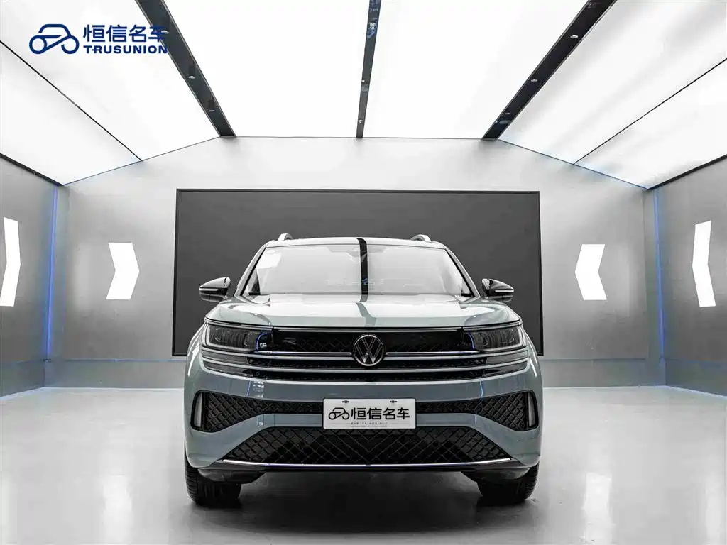 Volkswagen Tavendor 2023 380TSI R-Line