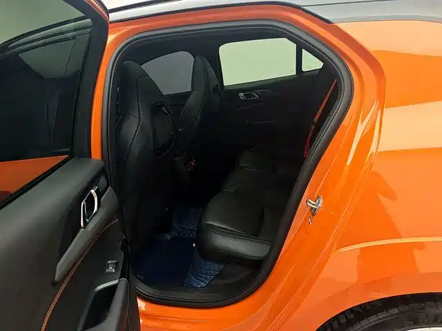 Lynk & Co 02 Hatchback — миниатюра 10