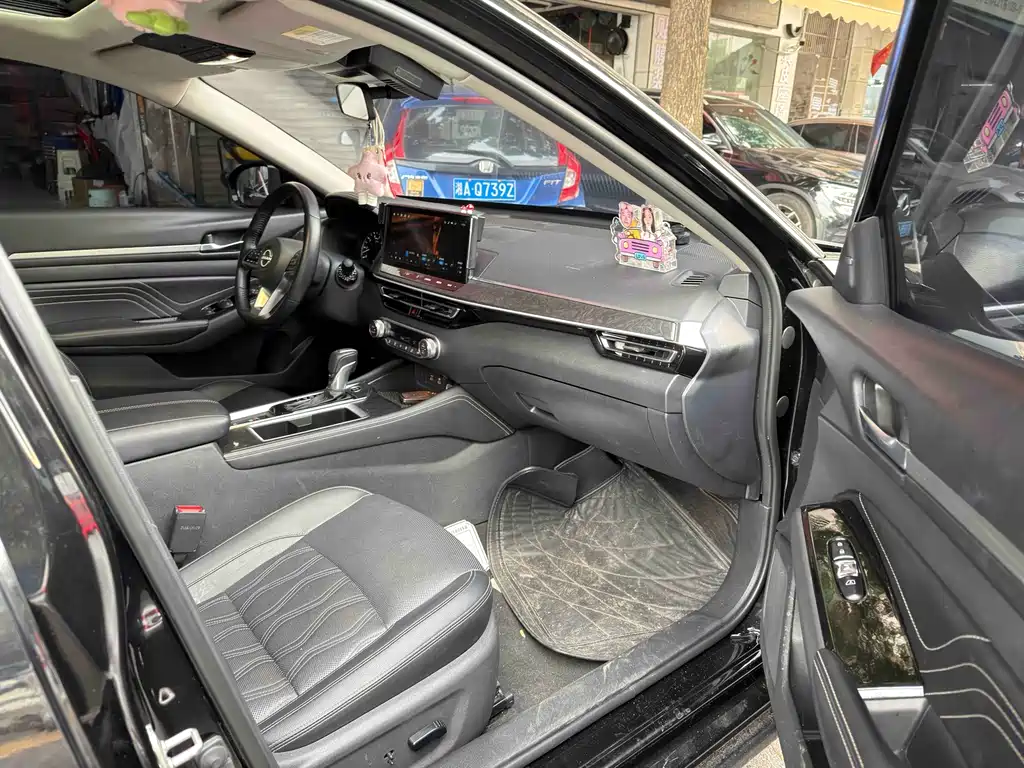 Nissan Teana — миниатюра 6