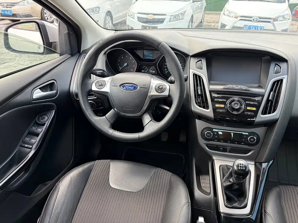 Ford Focus — миниатюра 11