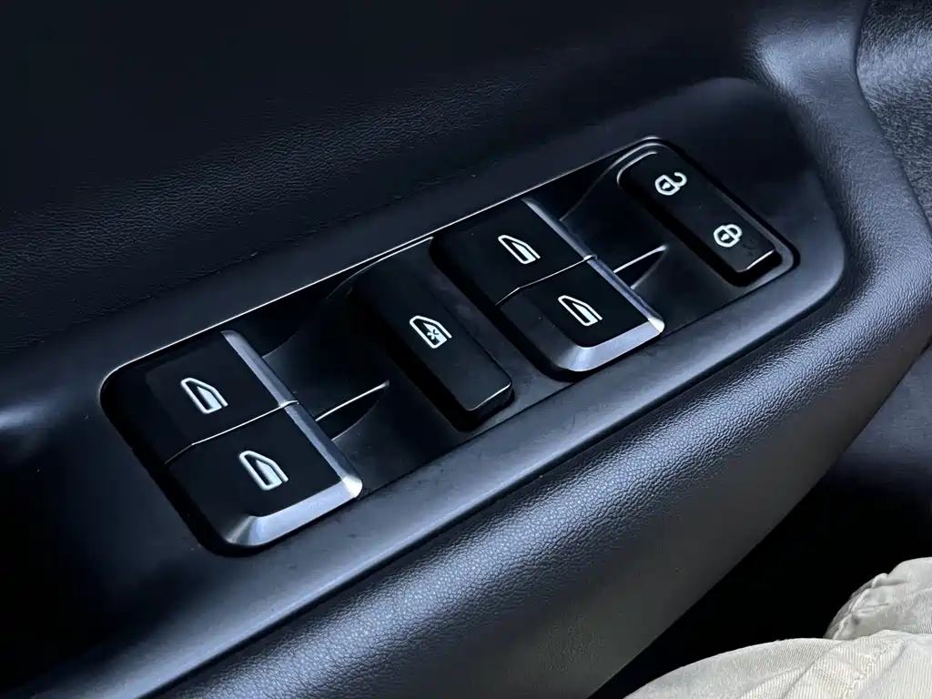 Geely Emgrand GS — миниатюра 13