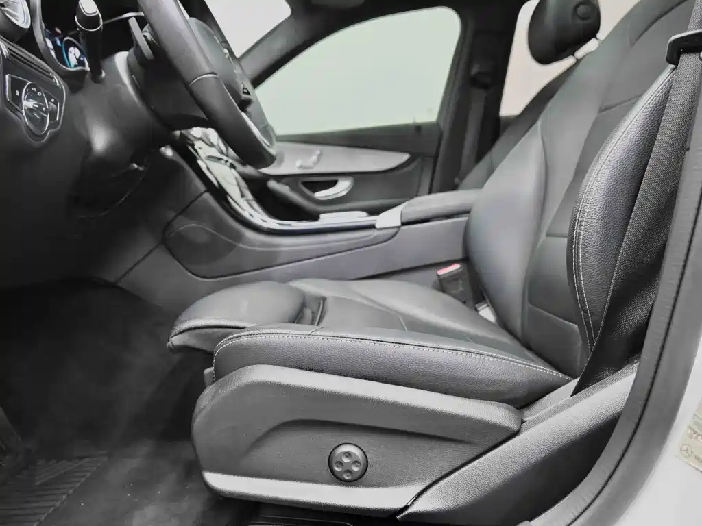 Mercedes-Benz GLC — миниатюра 11