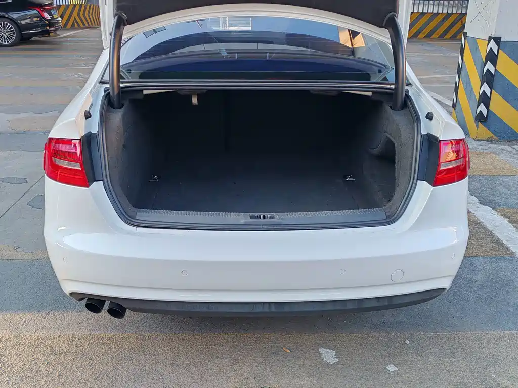 Audi A4L — миниатюра 13