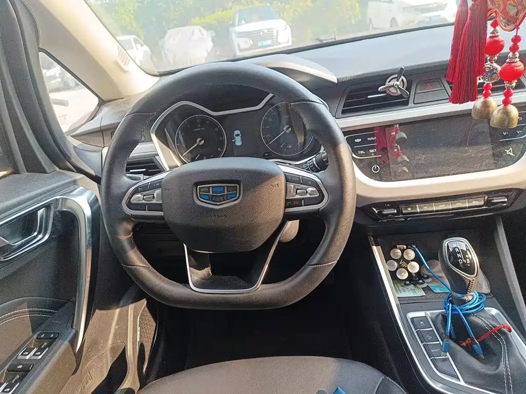 Geely Vision X3 — миниатюра 3