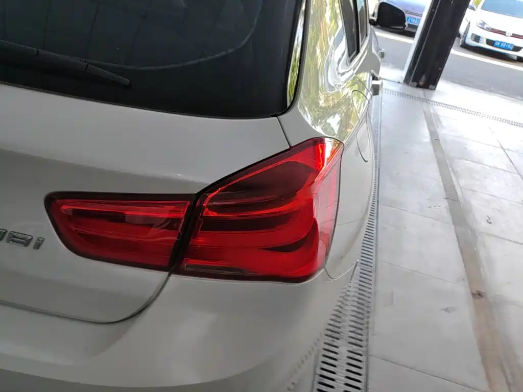 BMW 1 Series (Import) — миниатюра 8