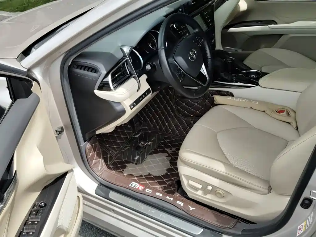Toyota Camry — миниатюра 17