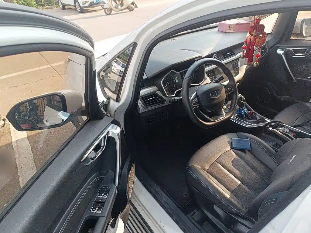 Geely Vision X3 — миниатюра 14