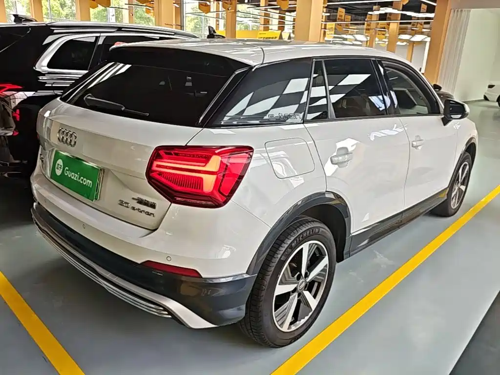 Audi Q2L e-tron — миниатюра 7