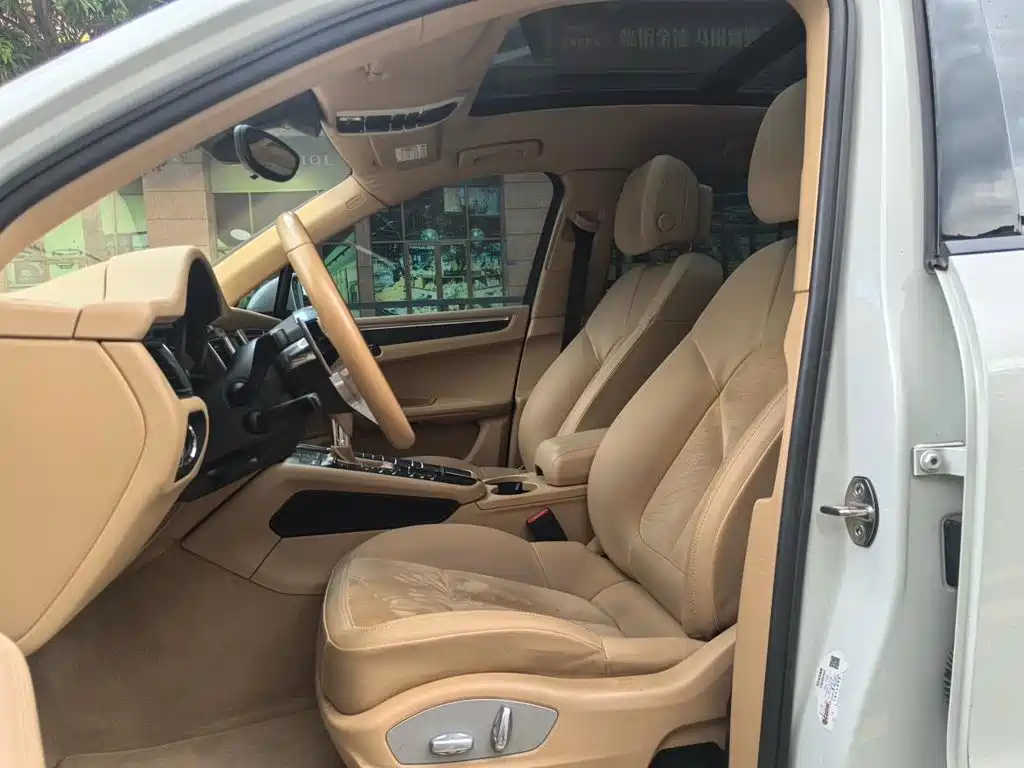 Porsche Macan — миниатюра 9