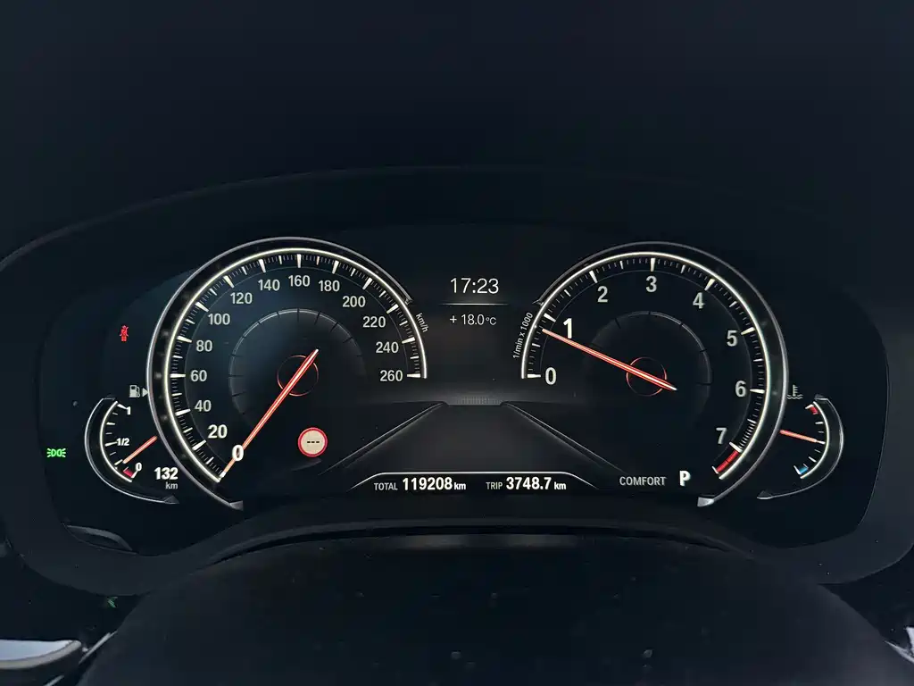 BMW 5 Series — миниатюра 8