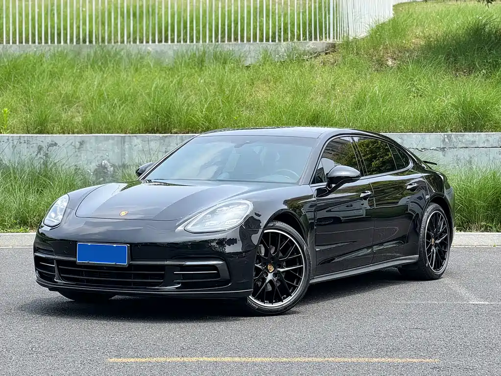 Porsche Panamera 2019