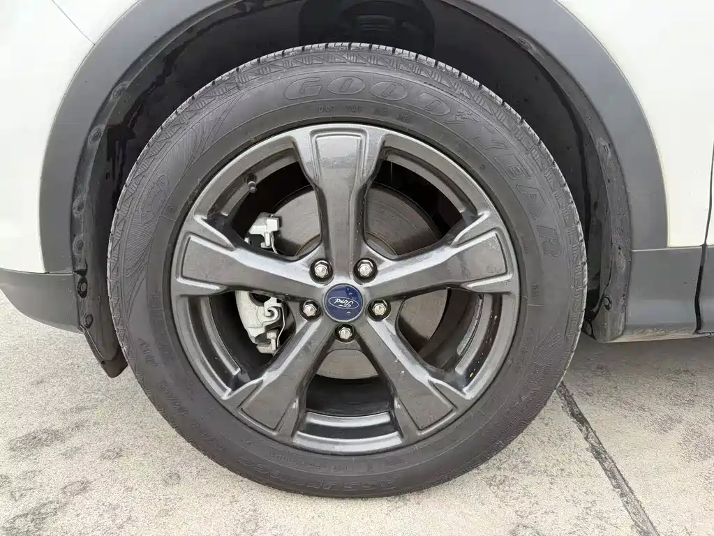 Ford Kuga — миниатюра 12