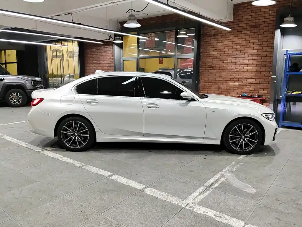 BMW 3 Series — миниатюра 5