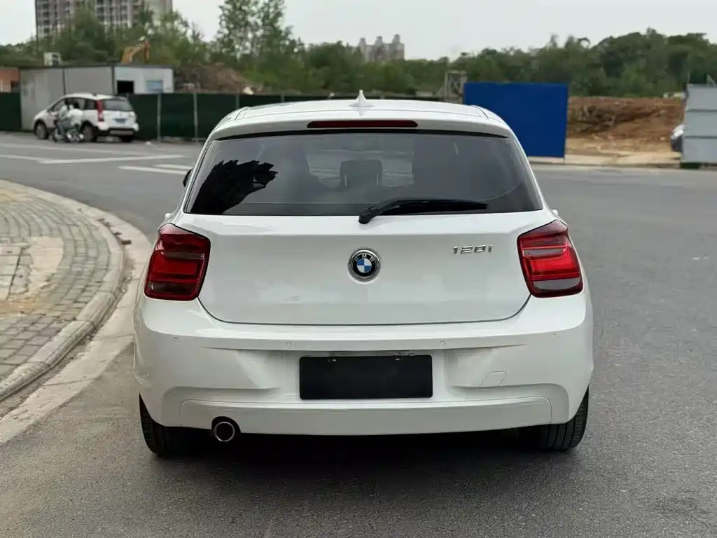 BMW 1 Series (Import) — миниатюра 7