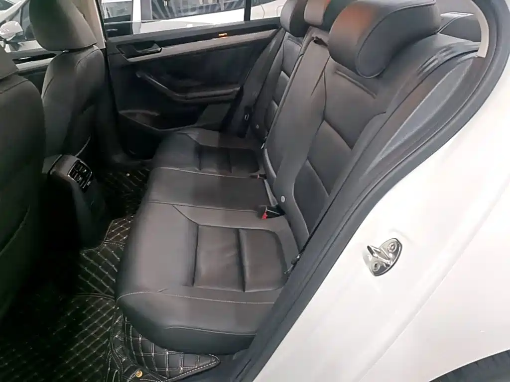 Volkswagen Sagitar — миниатюра 17