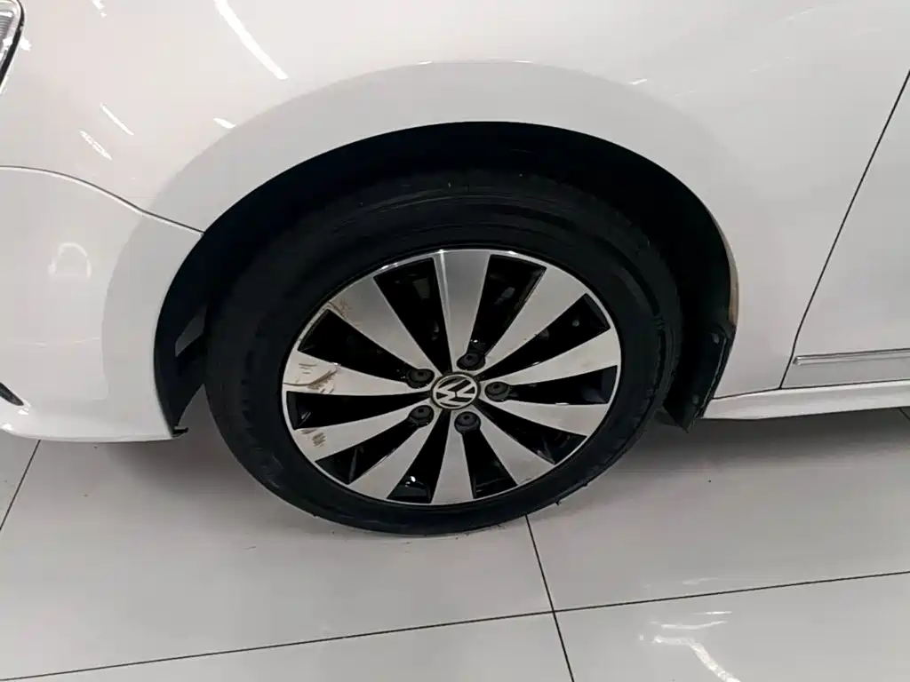 Volkswagen Sagitar — миниатюра 23