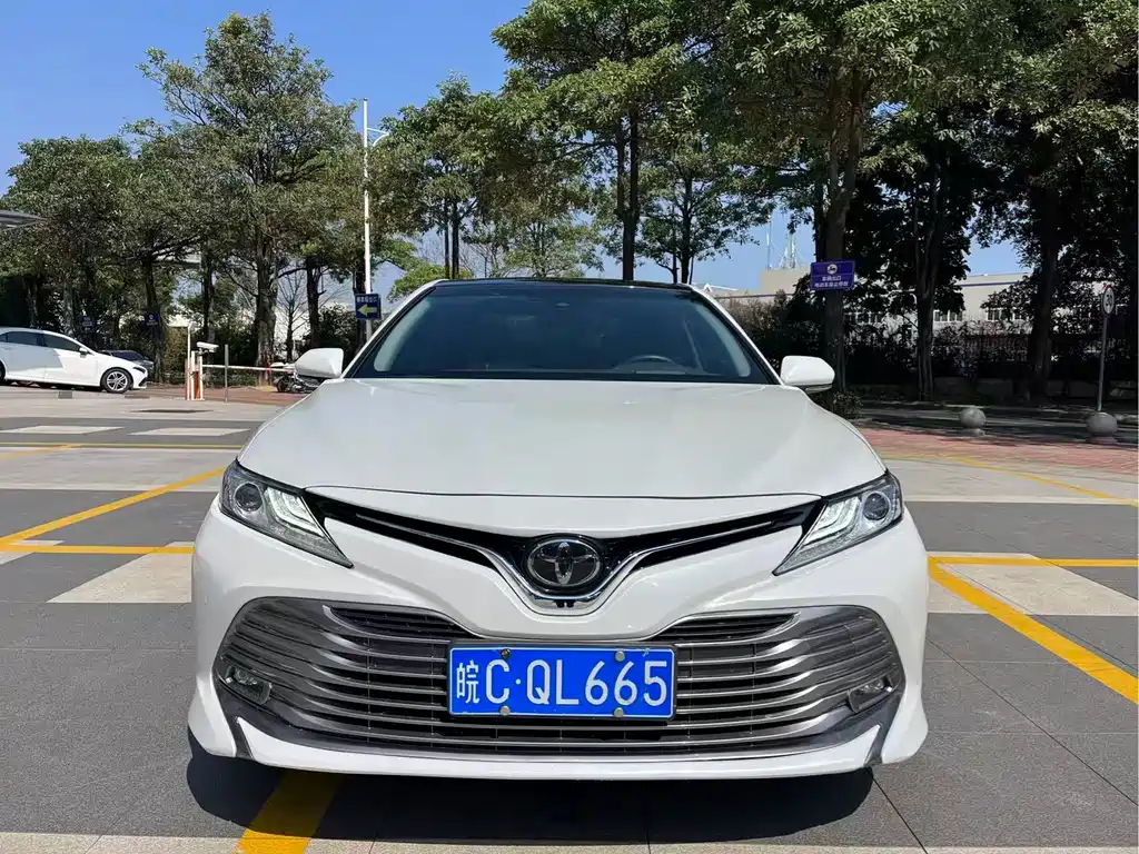 Toyota Camry 2019 2.5G Luxury VI