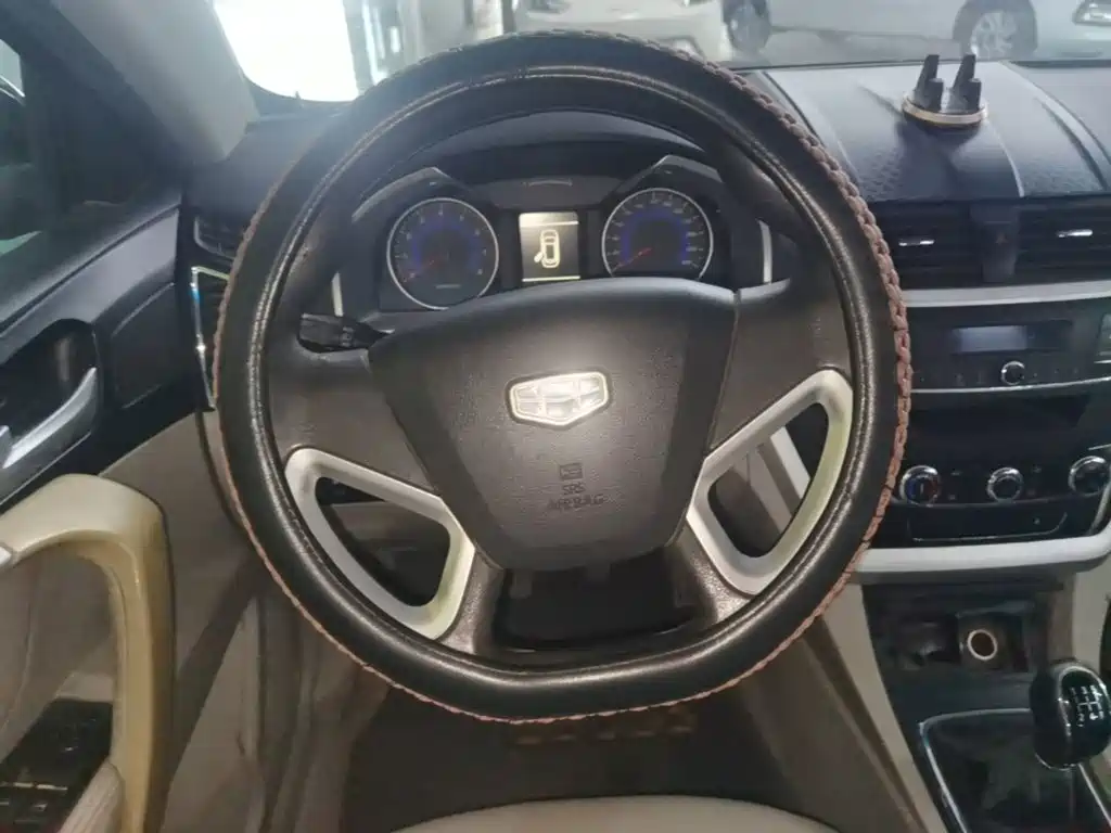 Geely Emgrand — миниатюра 11
